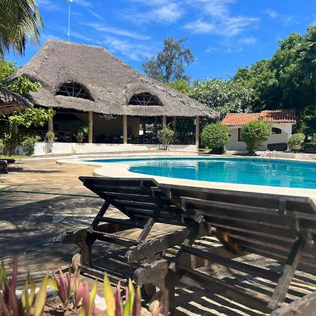 2Livu Villas Watamu Exteriör bild