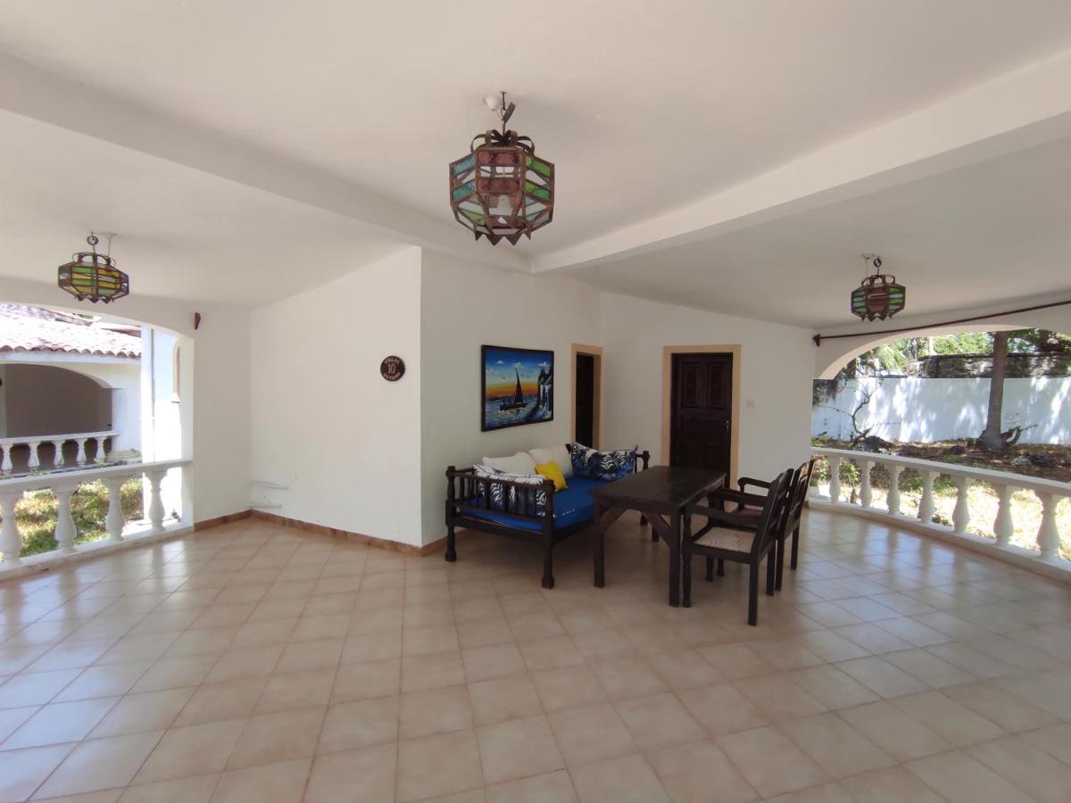 2Livu Villas Watamu Exteriör bild
