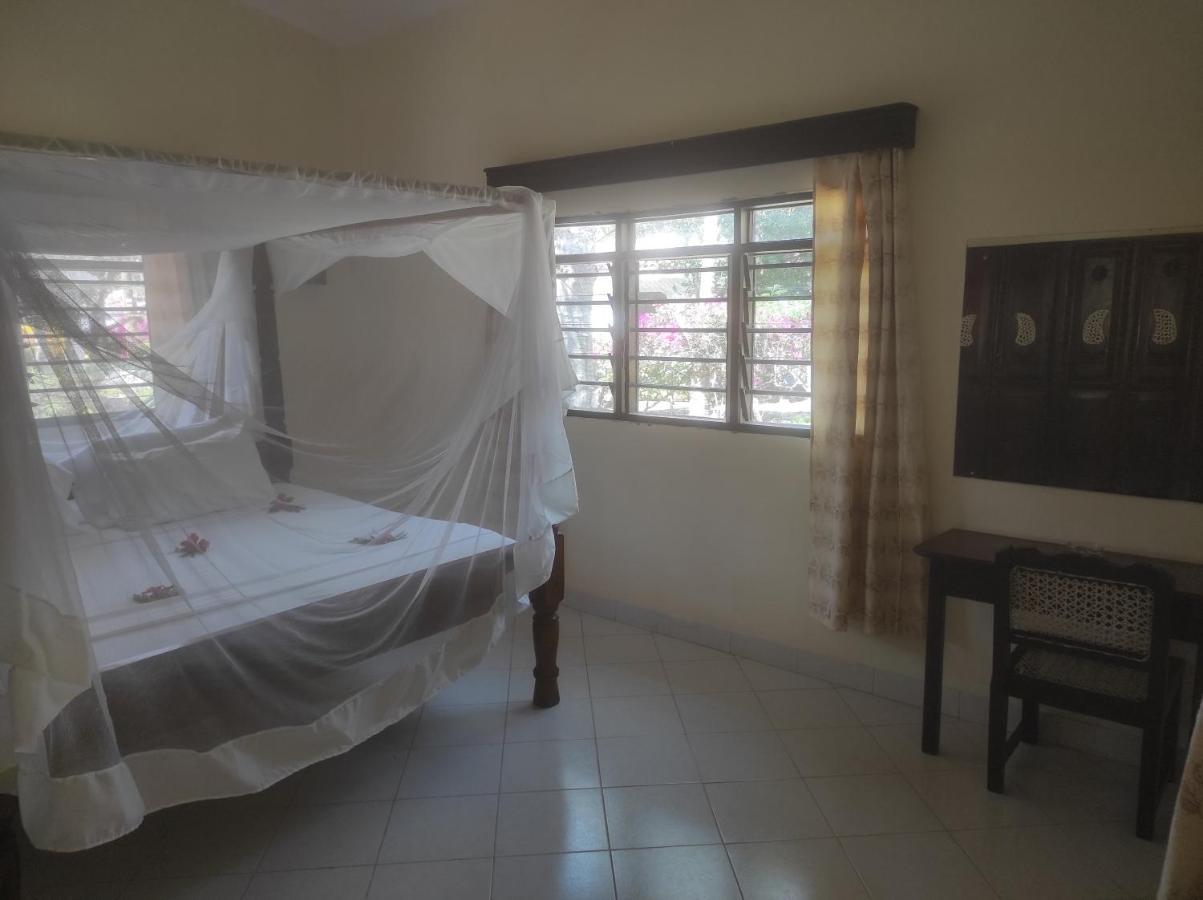 2Livu Villas Watamu Exteriör bild