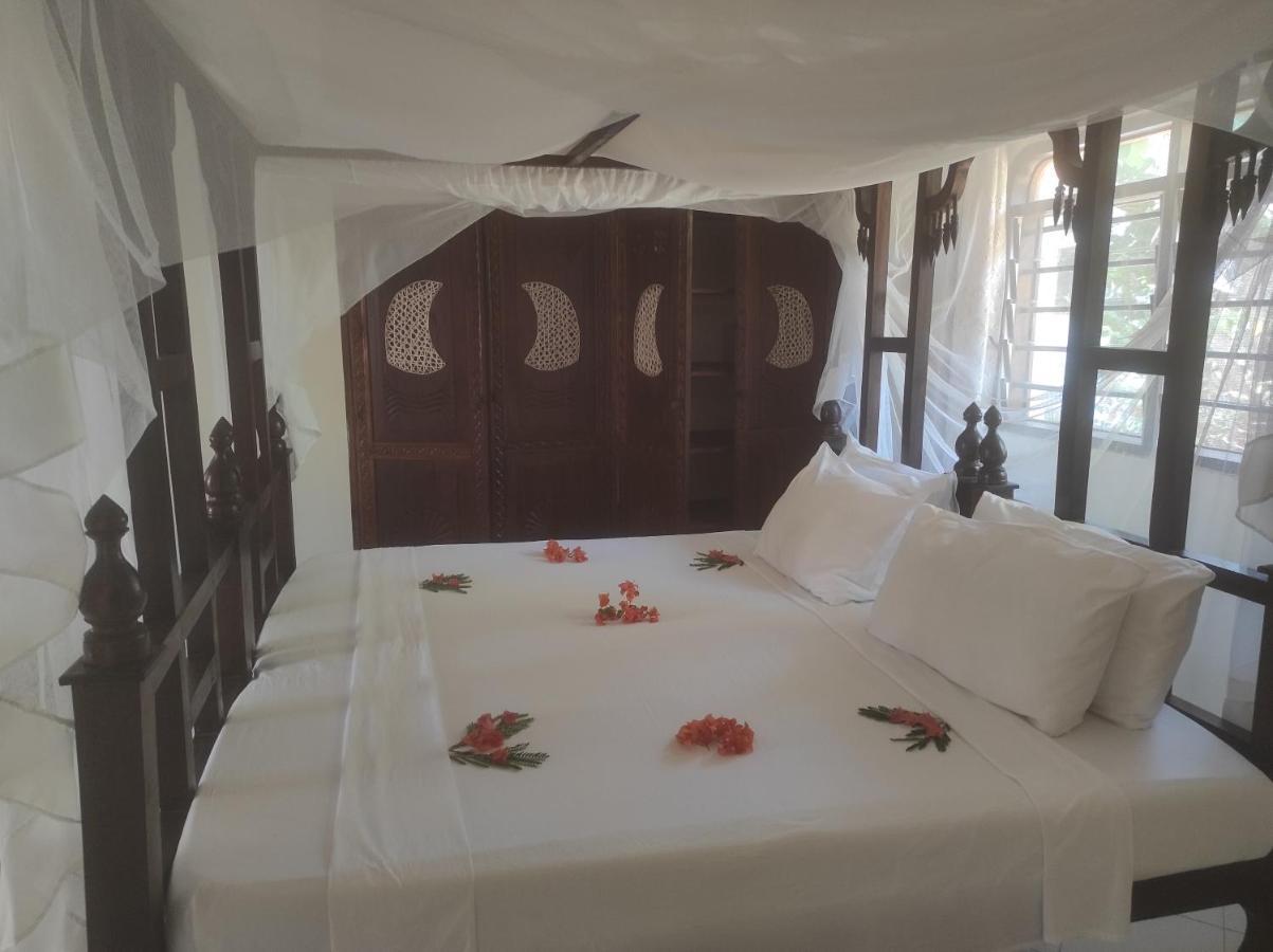 2Livu Villas Watamu Exteriör bild