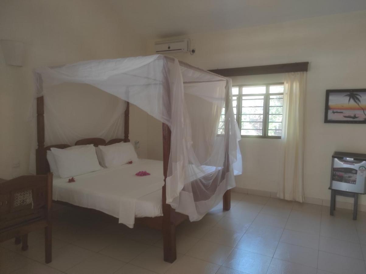 2Livu Villas Watamu Exteriör bild