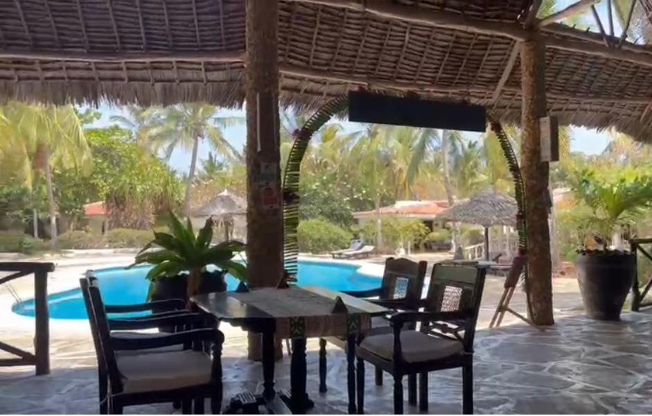 2Livu Villas Watamu Exteriör bild