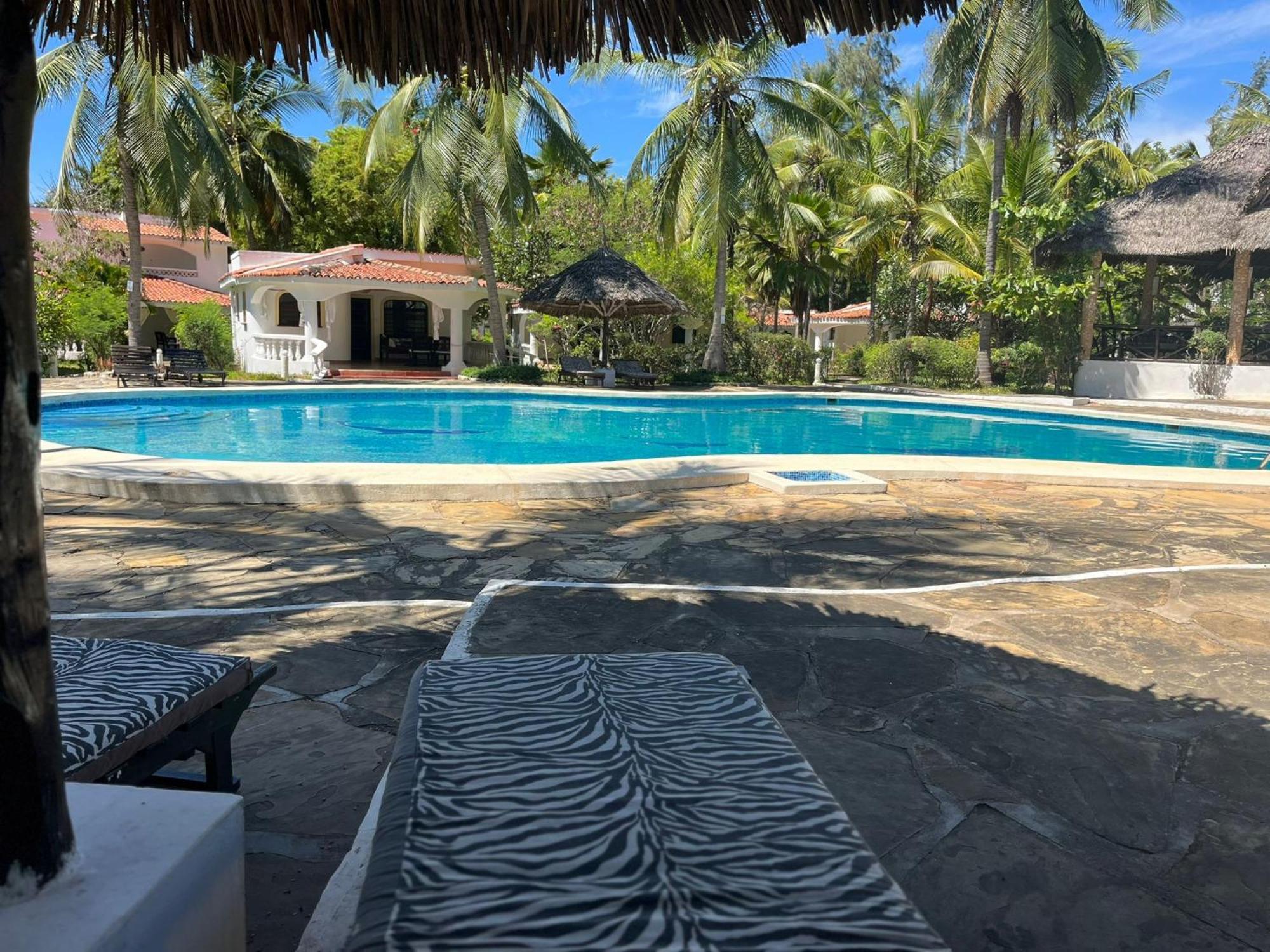 2Livu Villas Watamu Exteriör bild